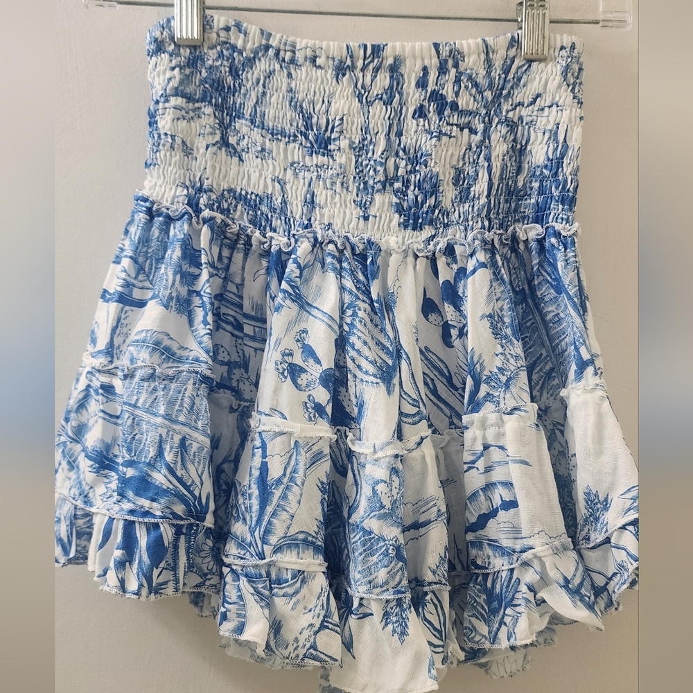 Sartoria Saracena Blue and White Floral Skirt, Size Extra Small,‎ Made In Italy.